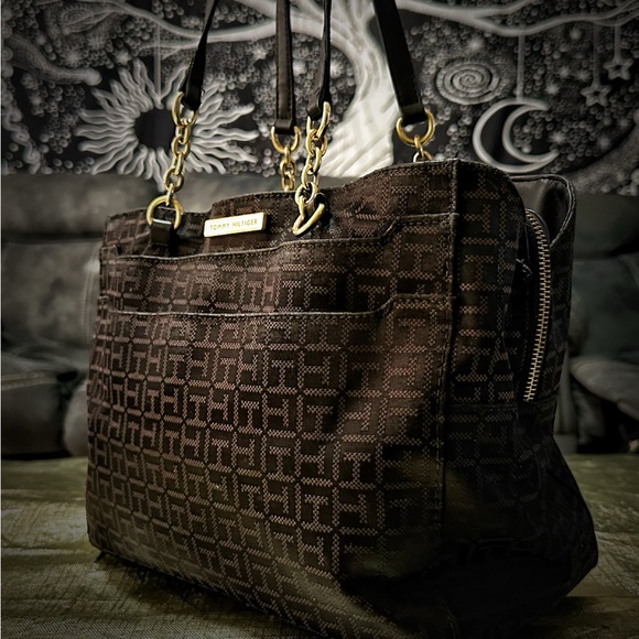 Tommy Hilfiger Black Patterned Tote - Picture 4 of 17